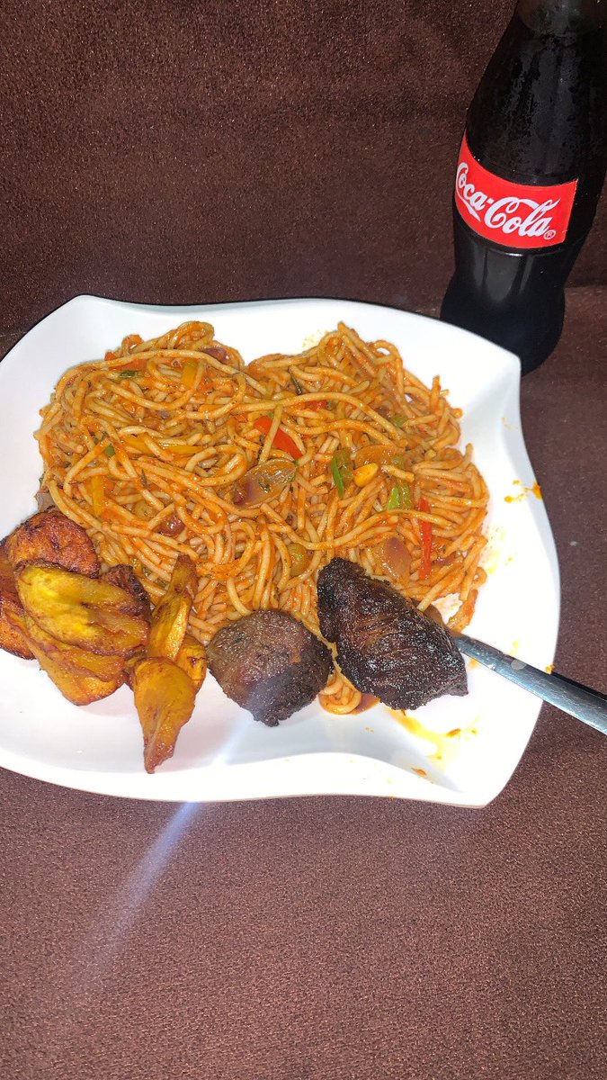 Yorubadboyyolo's tweet image. You can only pick one, which are you choosing?? #parttimechef😎