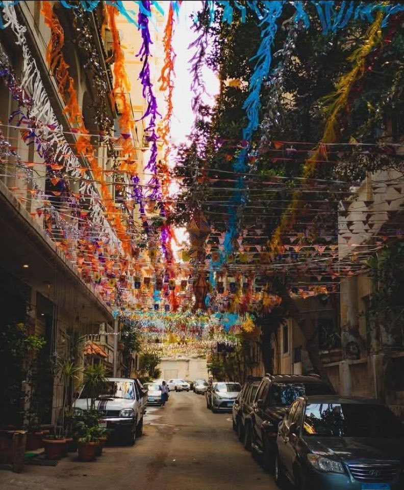 a5medv's tweet photo. شكل الزينة، صوت الزينة في الخريف، اجواء رمضان في مصر من الامور المحببة لقلبي ❤️ https://t.co/vlQxS5xQYn