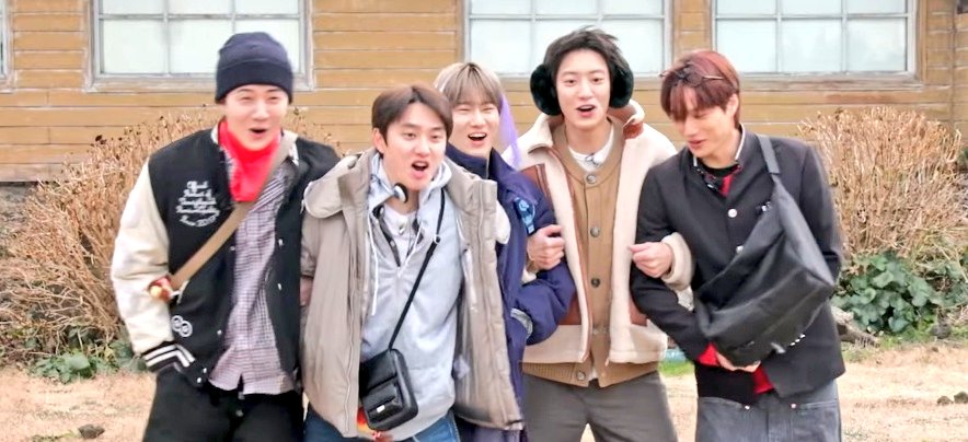 Ohshmi's tweet image. "Let's be happy".💗