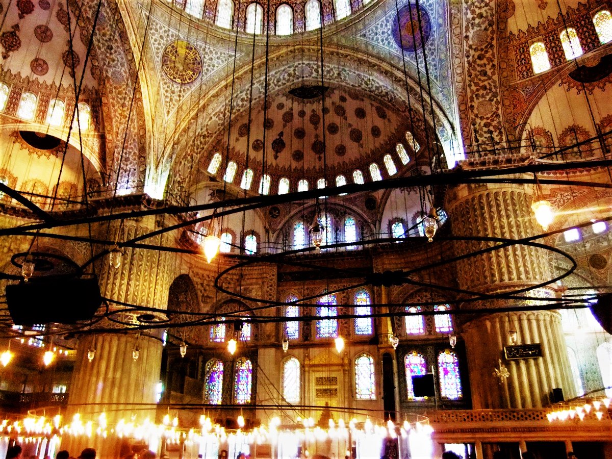 VaniaDelli's tweet photo. #Istanbul
#MoscheaBlu
@cmont4560 https://t.co/Rgxb35XRX5