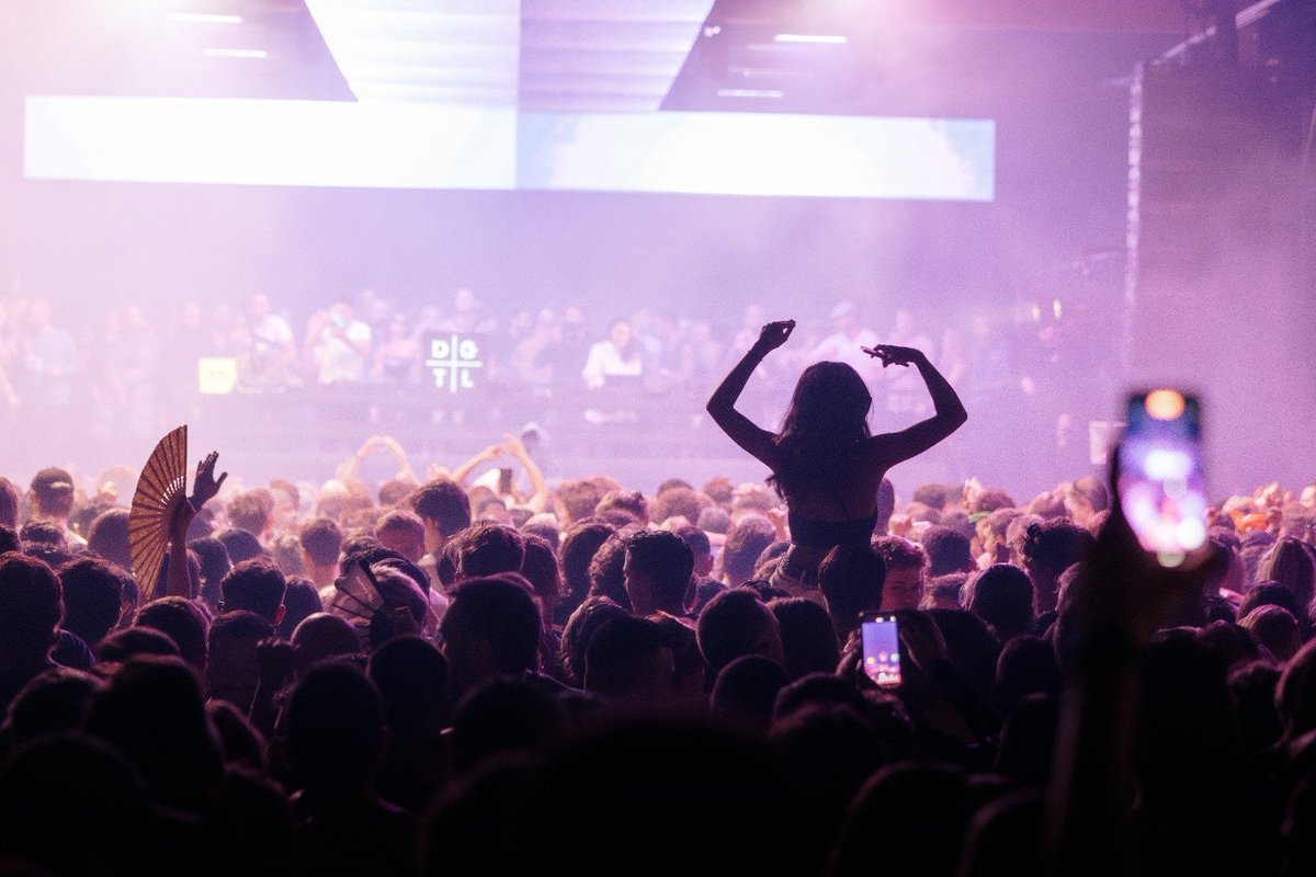 Loud Cave tweet media