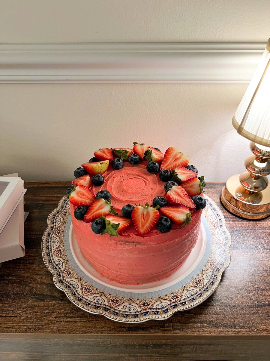 بىرو tweet media