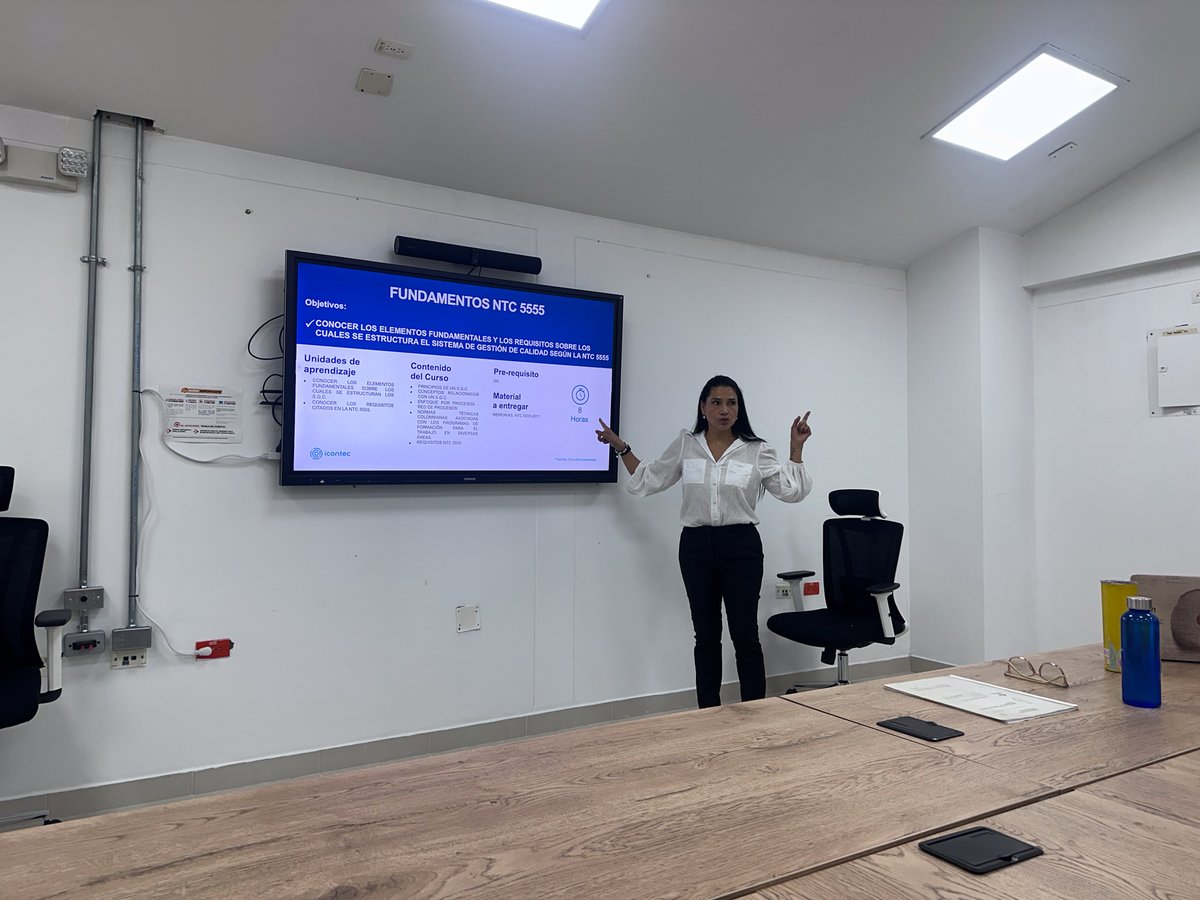 Funcionarios de la UCEVA fueron capacitados en el Programa de Formación de Auditores Internos bajo los lineamientos de la NTC 5555 (Sistema de Gestión de la Calidad para Instituciones de Formación para el Trabajo) y la NTC 5580 (Programa de Formación para el Trabajo) 📚📝,