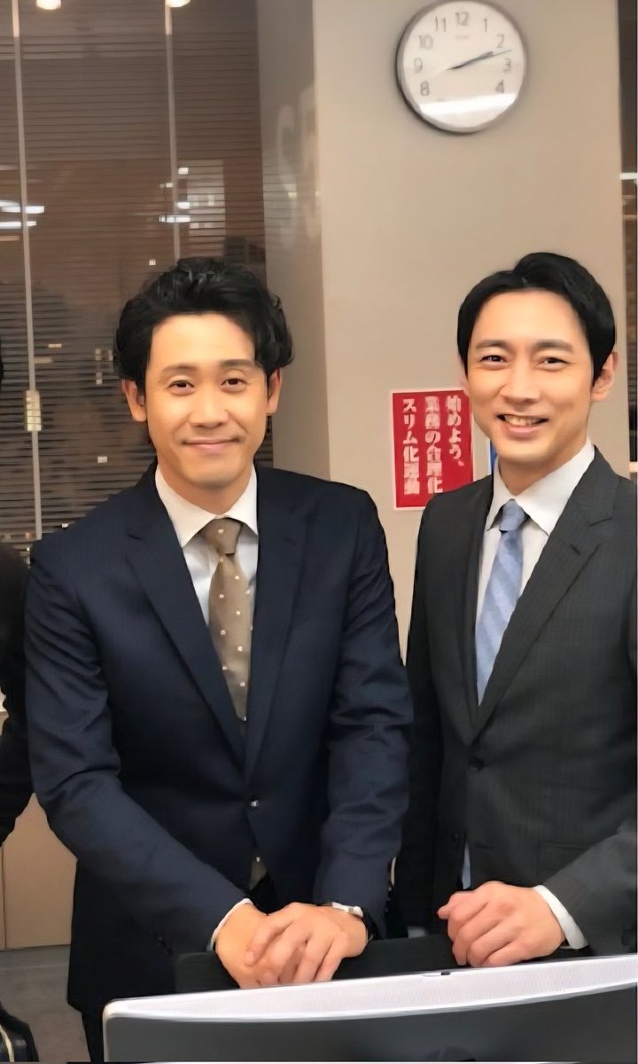 tana_tsu22's tweet image. 小泉進次郎大臣が大泉函館市長との写真あげてるけどどちらも兄弟よく似てるんだなあと改めて…