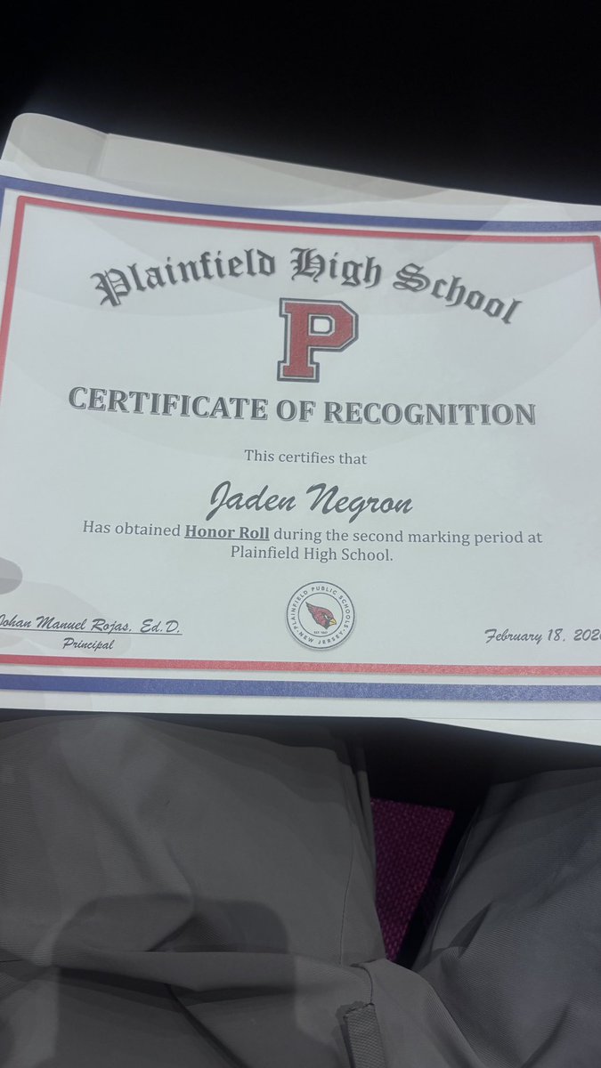JadenNegron9's tweet photo. Honor roll second marking period #studentathlete #school #9thgrade https://t.co/YZX7fML1nk