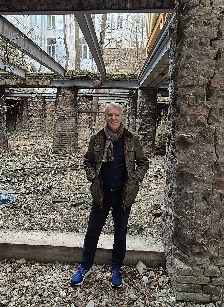 Only In Guides/The Urban Explorer tweet media