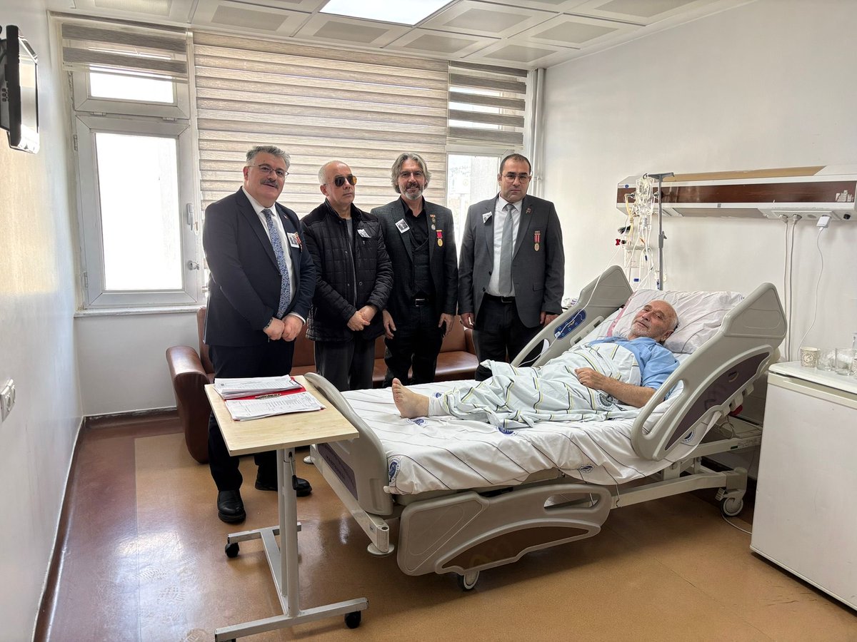Türkiye Harp Malulü Gaziler Şehit Dul ve Yetimleri Derneği Erzurum Şubesi olarak,

Atatürk Üniversitesi Araştırma Hastanesi Üroloji Servisinde ameliyat olan, Şehidimizin Kıymetli Babası Süleyman TORTUMLU Amcamıza geçmiş olsun ziyaretinde bulunduk.