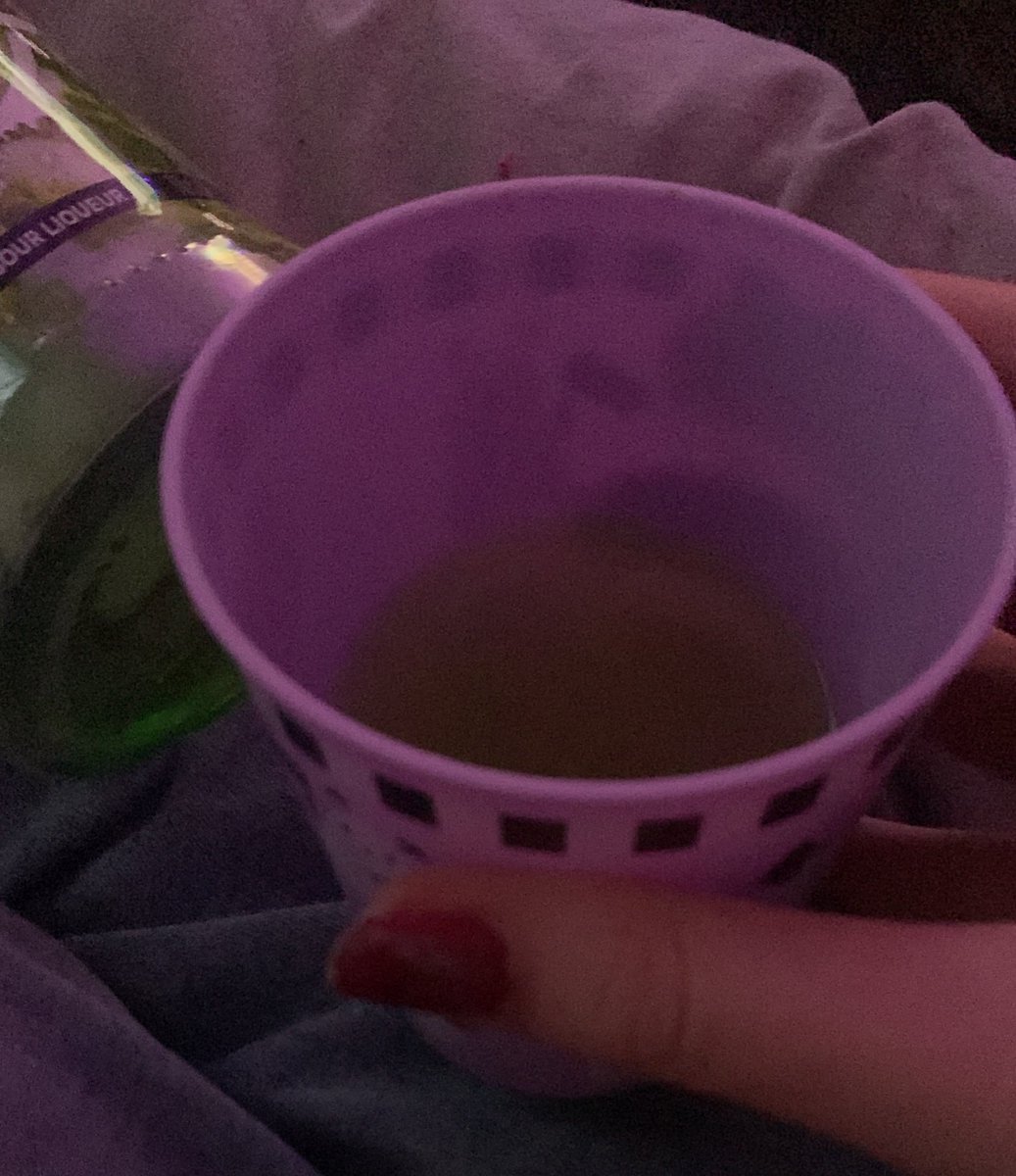 Green juice is very green and very nature and very sus for the planet 😘😘