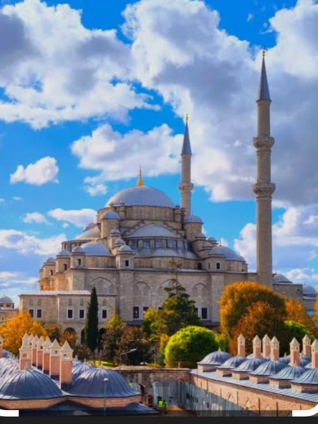 🌙 Ramazan-ı Şerif Başlıyor…

Başı rahmet, ortası mağfiret, sonu ebedî kurtuluş olan mübarek Ramazan ayına bir kez daha kavuşmanın huzur ve mutluluğunu yaşıyoruz.

Ramazan; sabrın, paylaşmanın, kardeşliğin ve gönül birliğinin ayıdır. Bu mübarek ayın; hanelerimize bereket,