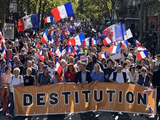 LaureAngeOrange's tweet image. Ne votez plus pour les partis soi-disant d'opposition (coucou le RN) qui ont refusé de voter les motions de #destitution LFI!
STOP ENFUMAGE &amp;amp; TRAHISON
Les Patriotes réclament la destitution depuis les Législatives2022=depuis que l'opposition est MAJORTAIRE à l'Assemblée Nationale