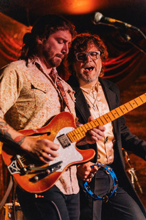 musicaustin's tweet photo. ✨🎉 @Nakia’s Birthday Bash 🎉✨
Join us Feb 20th for an unforgettable night of music at C-Boys Heart &amp; Soul!
🎶 With local support from @westtexasexiles &amp; The Never Not Now

📸 Daniel Cavazos &amp; Todd V. Wolfson https://t.co/InCtpUhoEW