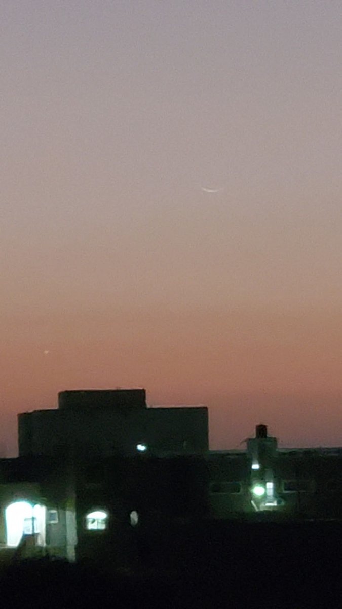 abcde9558's tweet photo. هلال شهر رمضان في مدينة عتق محافظه شبوه https://t.co/ieUQOzvXGV