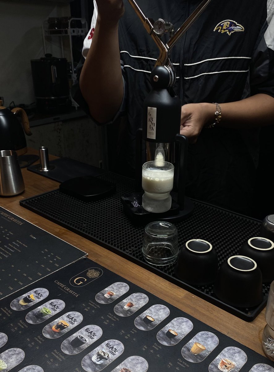 i687153's tweet photo. Home of the best dirty coffee and dirty dark cocoa https://t.co/P7gnrWG7qG