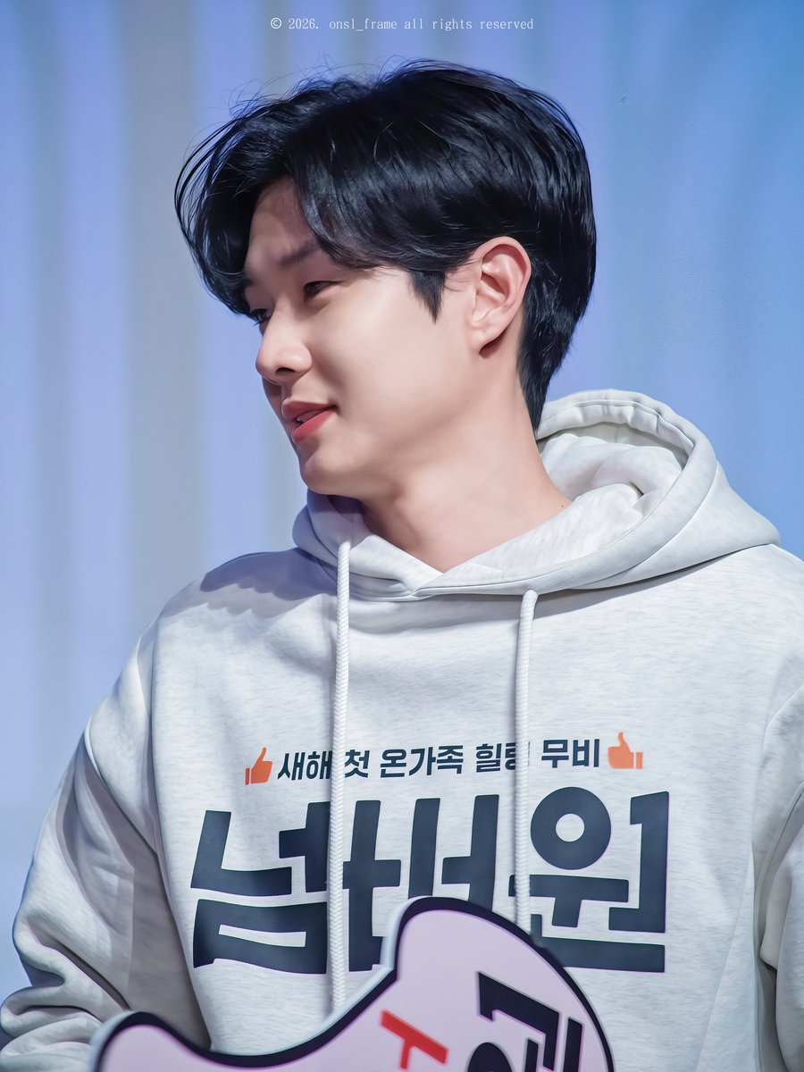 onsl_frame's tweet photo. 2026.02.18 넘버원 무대인사 #최우식

#ChoiWooShik #넘버원 #무대인사 #롯데시네마 #월드타워 https://t.co/ld7ZdthTfY