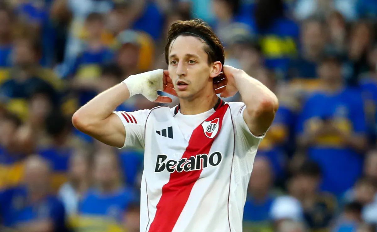 ¡36 PARAGUAYOS EN LA LIGA ARGENTINA 🇦🇷!

Cerca de cerrarse el mercado de pases en Argentina, ya son 36, sí, 36 paraguayos en la liga de los campeones del mundo 🇵🇾🇦🇷

A continuación la lista con los jugadores y sus clubes:

1- Leo Cristaldo (Velez)
2- Gabriel Avalos