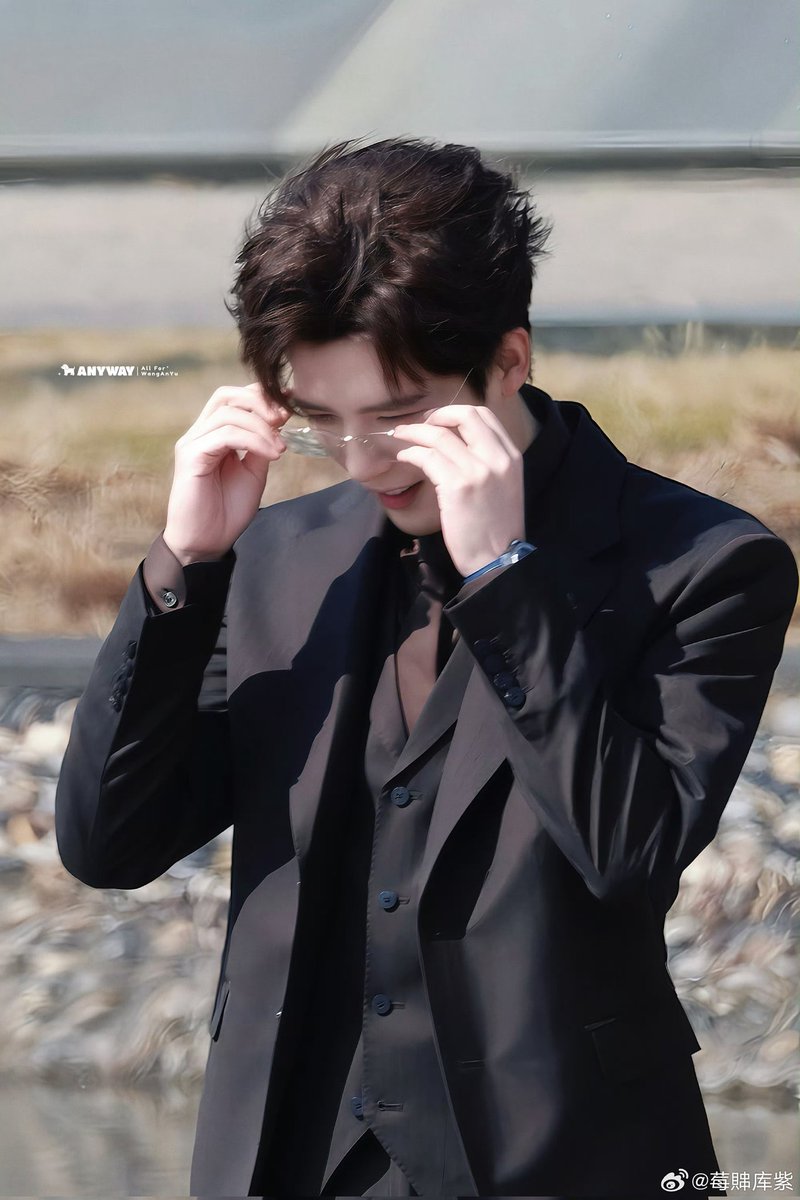 CHyungSiAn97's tweet photo. MY ROYALTY, THE ORIGINAL HOTTIEE COUPLE!!🔥💜💙

#Wanganyu #Zhaolusi #Lovesambition #iliveinyourtime #TheLastImmortal #eggtart #anlu https://t.co/sM8jKyC7jx