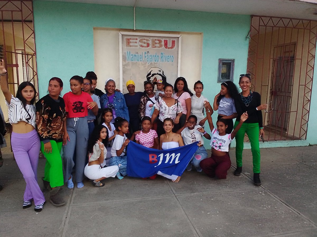 HospitalJobabo's tweet photo. #Jobabo la DGMS y sus trabajadores Felicitamos a todos #InstructoresDeArte en su día por el trabajo en la calidad de vida de las personas y  el bienestar de salud en especial a los Jobabenses 
@CutinoMaik39391 
@DtorDgsTunas 
@YrRovaina
@Yodelys https://t.co/fUVmOYV4sC