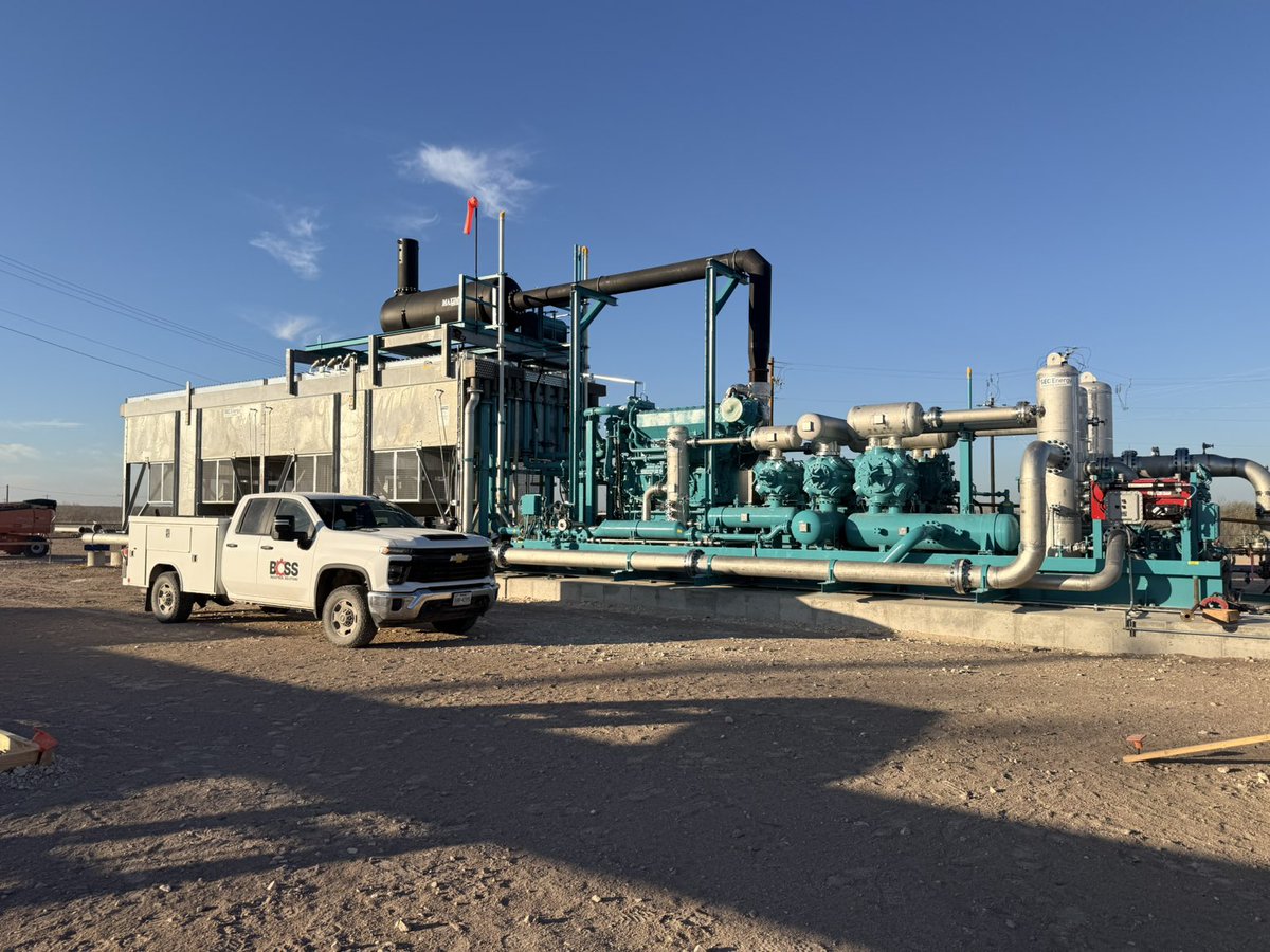 FlakeBoss_2019's tweet photo. Compressor plant is just about ready for start up! https://t.co/P6X1q8E0mo