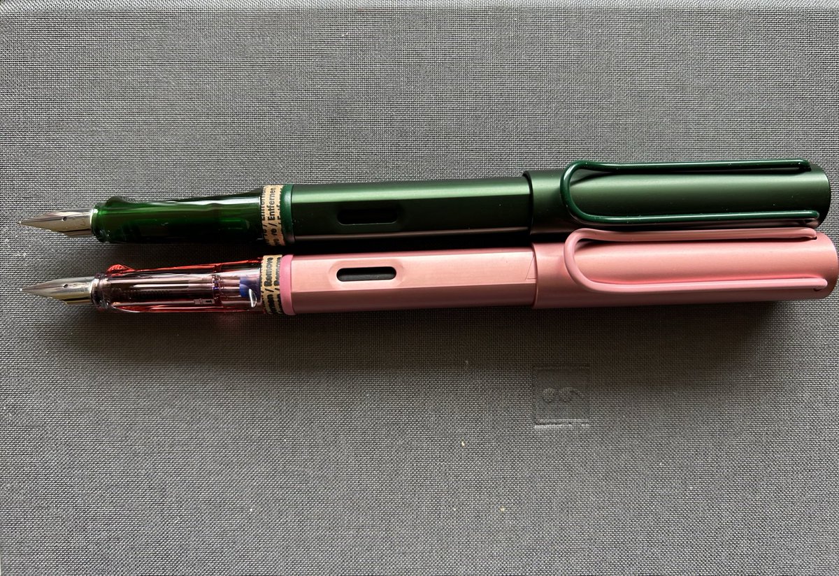 Pam - Pen Lover tweet media