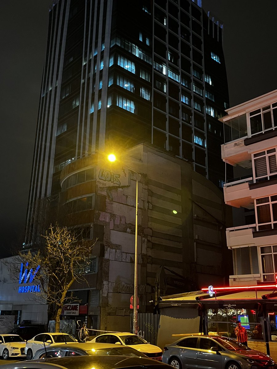 ruhumusurduler's tweet photo. bina yıkılsa da iz bırakanlar unutulmaz https://t.co/gN3TPqRQs6