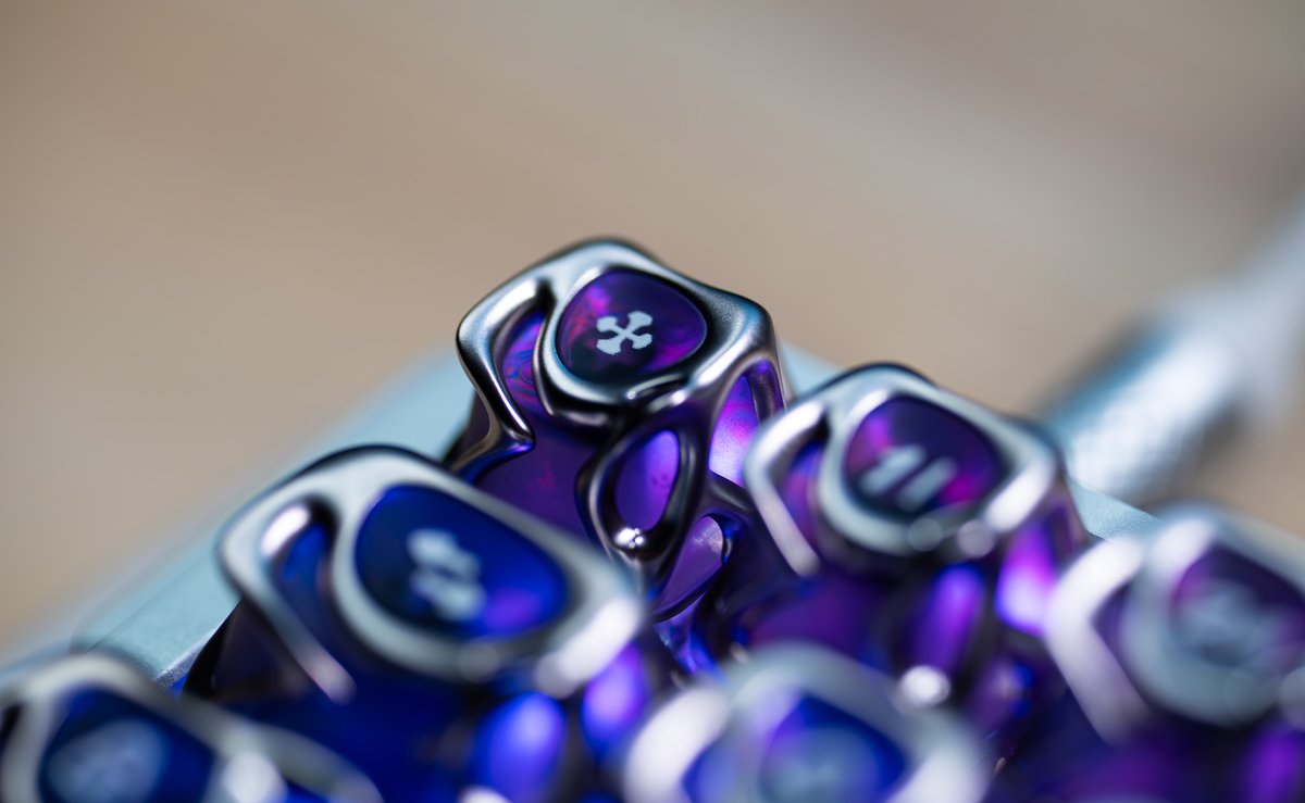 The XVX Venom keycaps look absolutely insane in person. I haven’t decided which keyboard they’ll live on permanently yet, but for now they’re sitting on my Wooting 60HE V2.