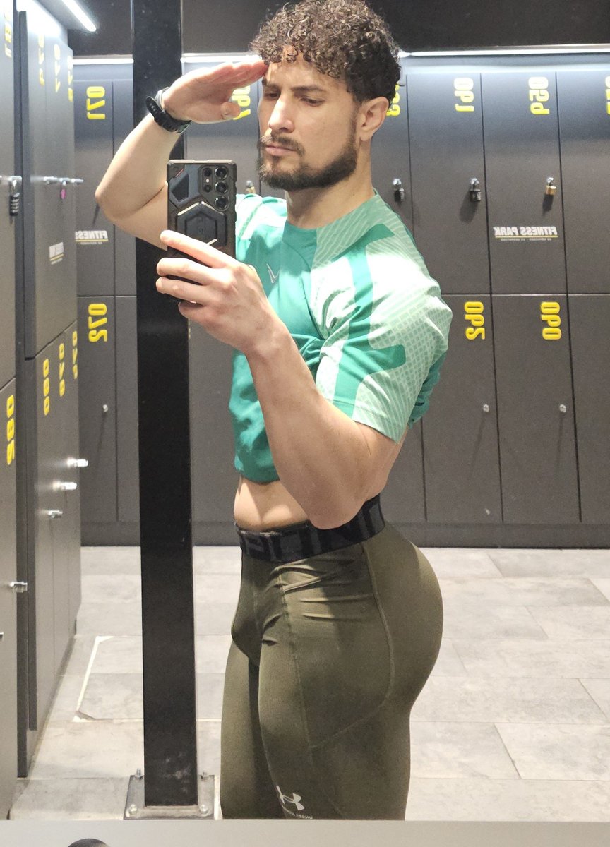 <a href="/sneptail/">nico</a> permission to show my butt?