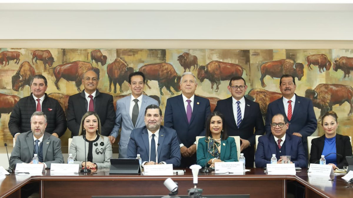 #InfoAnuvac "Firman convenio de colaboración <a href="/ampimexico/">AMPI México</a>  y <a href="/cmicnacional/">cmic nacional</a>, para fortalecer a la industria de la construcción y al sector inmobiliario", 
Publicó <a href="/almomento_mx/">almomento.mx</a> 
n9.cl/gv3qq