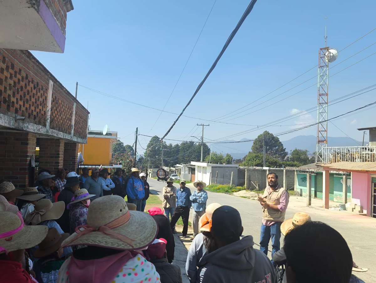 agriculturaEmex's tweet photo. A través del CADER 03 Villa de Allende, Estado de México, se llevó a cabo la plática sobre prevención y control del Gusano Barrenador del Ganado (GBG) en la localidad de Loma de Juárez, municipio de Villa de Allende. https://t.co/BZ08Ezorle