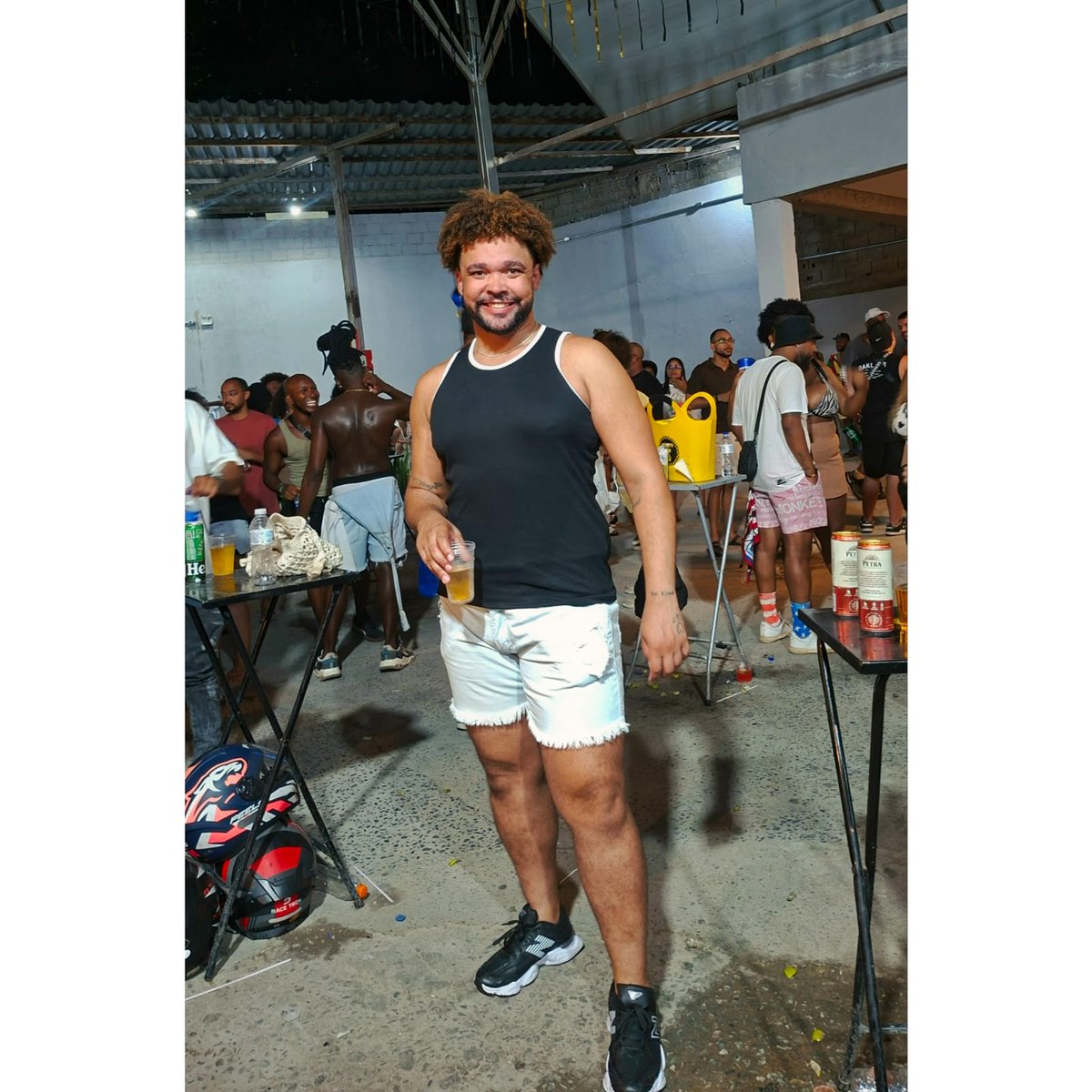 Phillipe_Bauer's tweet photo. Registro desse Carnaval 🍻 https://t.co/MnW9Azd3wj