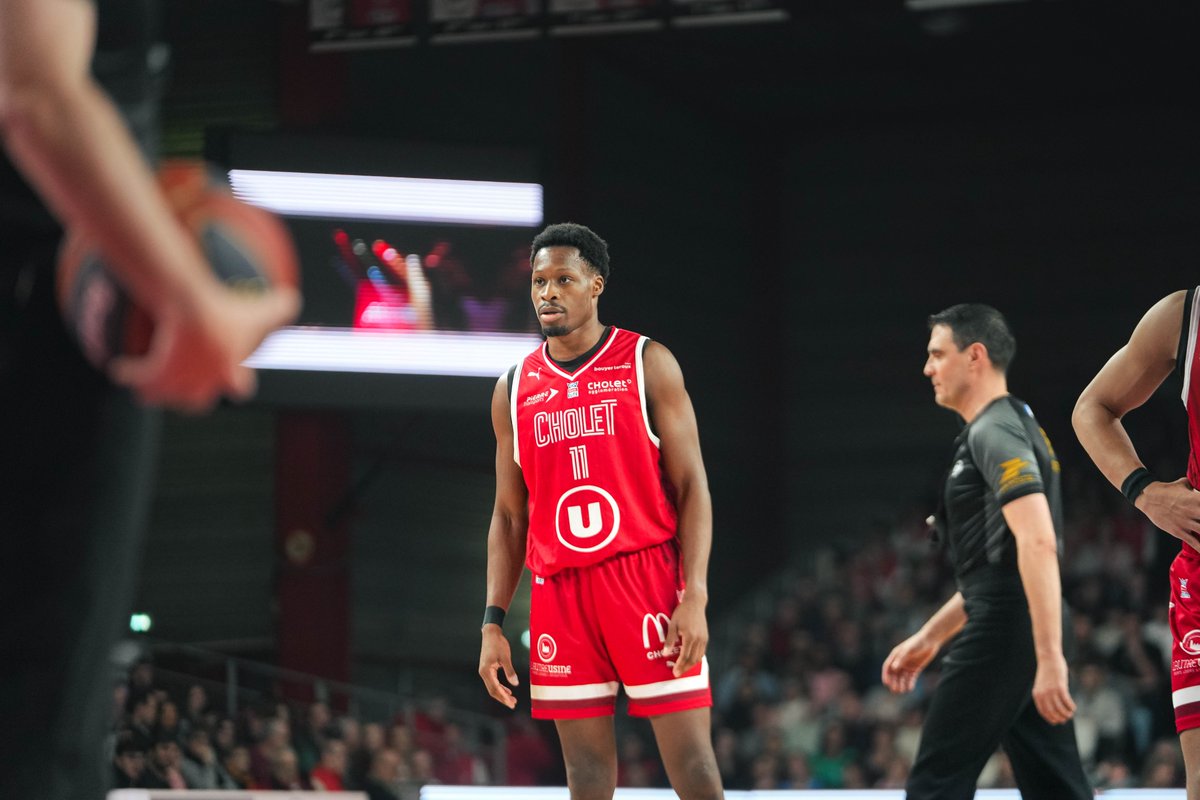 CB_officiel's tweet photo. 📃PREVIEW Leaders Cup - Quarts de finale
@LDLCASVEL vs Cholet Basket
Demain 13h ⬇️
https://t.co/zBT4YHoadu
#GOCB #CBFAMILY @Betclic_ELITE https://t.co/7HH67ZKqd1