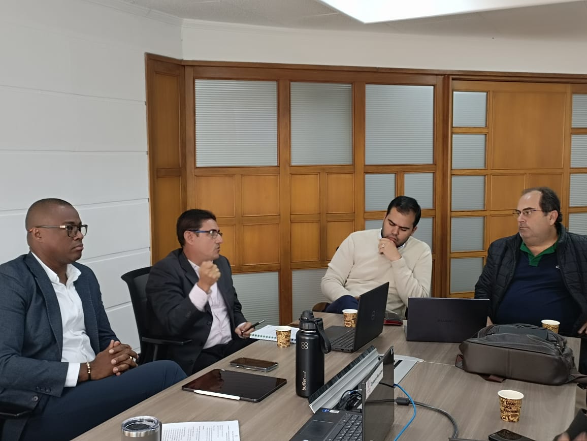 La Dirección Ejecutiva y la Coordinación General del Fondo #TodosSomosPazcífico lideraron una mesa de trabajo con el contratista DISPAC y la interventoría para definir un plan de acción y un cronograma que garantice el cumplimiento del proyecto de interconexión eléctrica entre