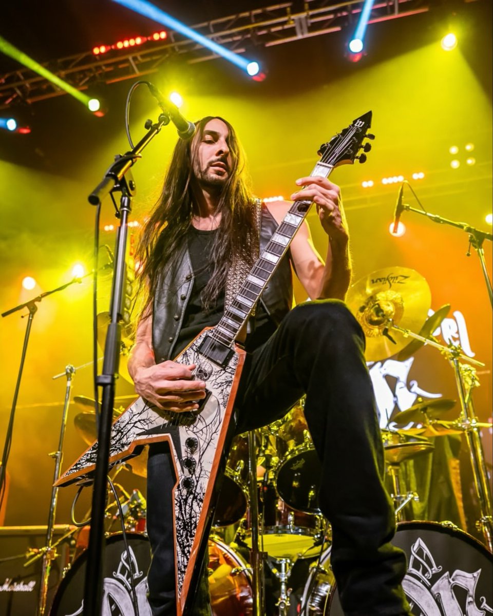 D A R K  C H A P E L opening for BLACK LABEL SOCIETY and ZAKK SABBATH!
darkchapel.ffm.to/spiritinthegla…
📷: MyGlobalMindMag