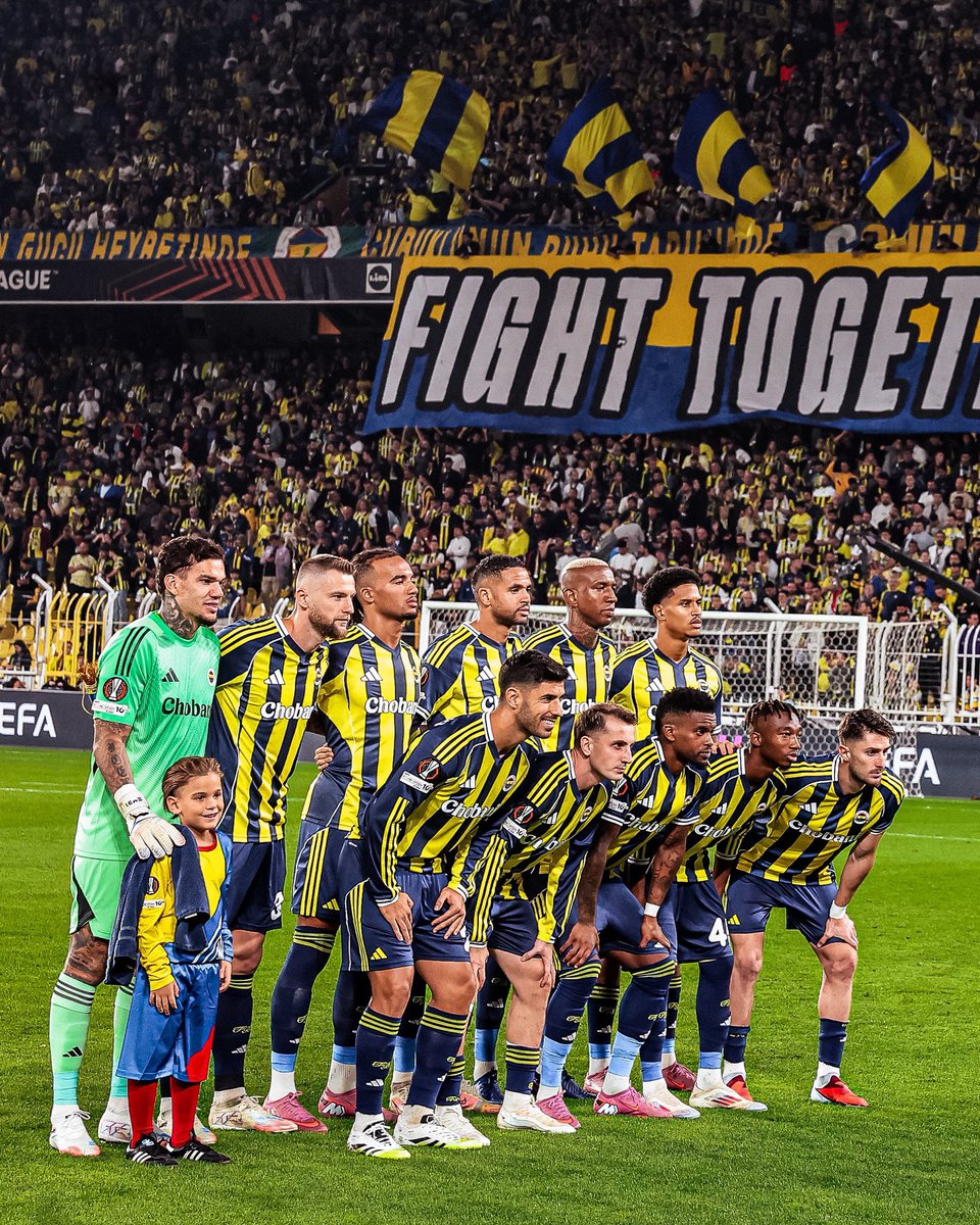trakyagfb's tweet photo. #GüçlüTribünGüçlüFenerbahçe https://t.co/4mS9vNgLTz