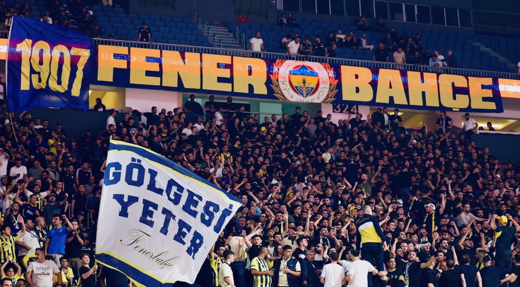 trakyagfb's tweet photo. #GüçlüTribünGüçlüFenerbahçe https://t.co/4mS9vNgLTz