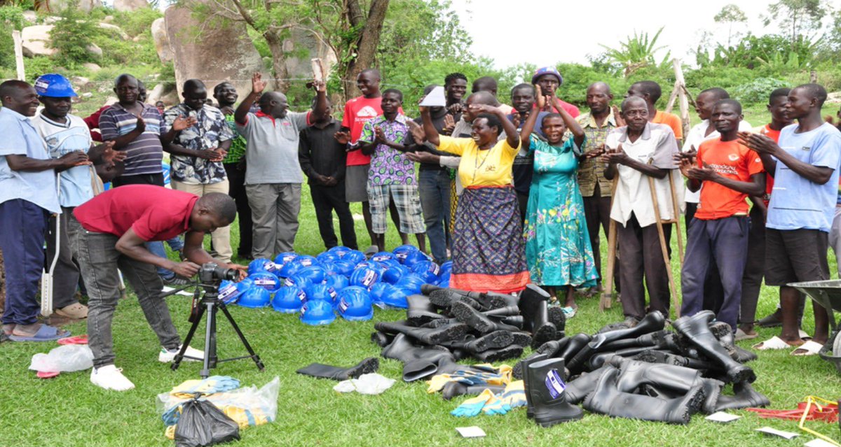 UNDPUganda's tweet image. Through the #ACP-EU Development Minerals Programme, @UNDP has supplied Personal Protective Equipment (PPEs) and work tools to women’s artisanal mining cooperatives across Uganda to improve safety and ease of work. 

Explore more about our work in Uganda on the new website of the