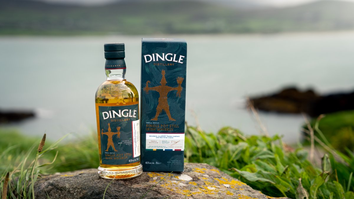 DingleWhiskey's tweet photo. Dingle Single Pot Still is crafted from locally sourced malted and unmalted barley, brought together in a traditional wooden mash tun. Matured in Bourbon, Oloroso, Pedro Ximénez Sherry, and Red Wine casks, it represents Ireland’s classic pot still style 🥃 https://t.co/68v2cIegTY