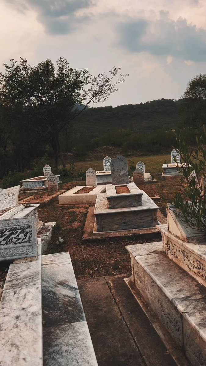 𝐐𝐚𝐛𝐚𝐫 𝐨𝐮𝐫 𝐐𝐚𝐝𝐚𝐫 𝐦𝐞 𝐤𝐨𝐢 𝐟𝐚𝐫𝐤 𝐧𝐡𝐢 𝐡𝐨𝐭𝐚
𝐃𝐨𝐧𝐨 𝐌𝐚𝐫𝐧𝐞 𝐤𝐞 𝐛𝐚𝐚𝐝 𝐡𝐢 𝐦𝐢𝐥𝐭𝐞 𝐡𝐚𝐢 
#𝐃𝐚𝐫𝐤𝐑𝐞𝐚𝐥𝐢𝐭𝐲 #𝐌𝐲𝐖𝐫𝐢𝐠𝐡𝐭✍️