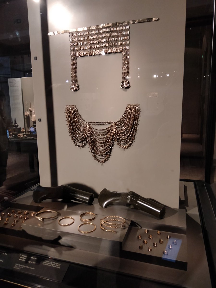 matthutho's tweet photo. After having my eyes opened to history as a child by @MichaelWoodMV series in Search of Troy stunning to be in Neus Museum in Berlin to see the Troy displays and the other amazing displays... https://t.co/IU7pnj7vCC