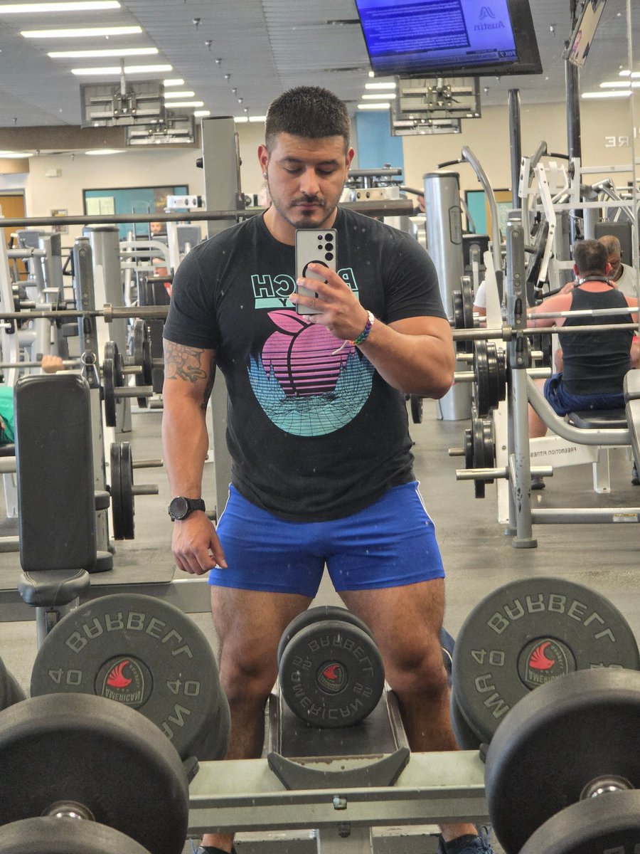 FitGamerPapii's tweet photo. #humpday 🍑👀 https://t.co/Gg6iUA5xuz