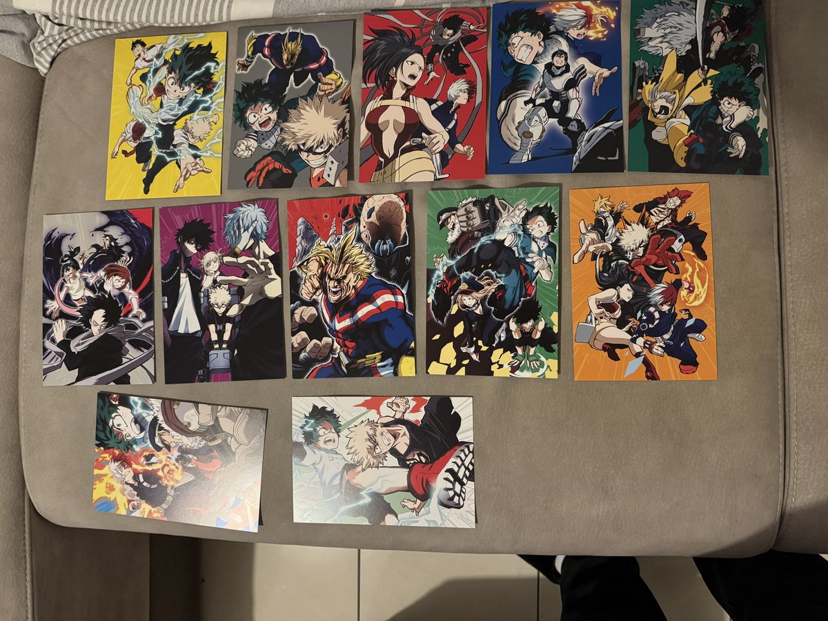 Hirakinuki's tweet photo. Ça fait longtemps que c’était précommandé mais j’ai reçu le 1er coffret Blu-Ray First Press Edition de la saison finale de MHA ! https://t.co/nTTfbGMsP3