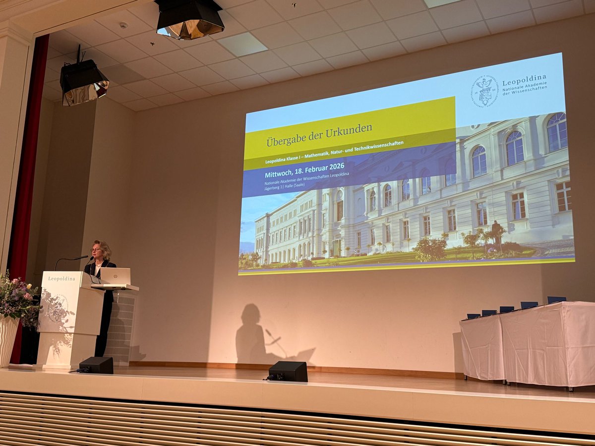 Fabian Theis tweet media