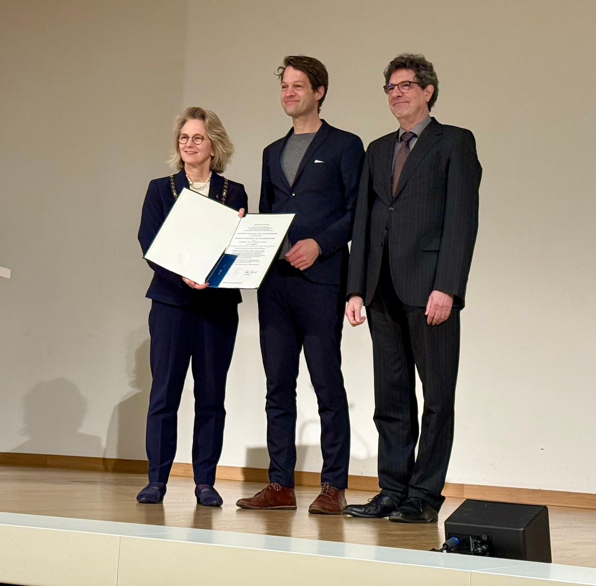 Fabian Theis tweet media