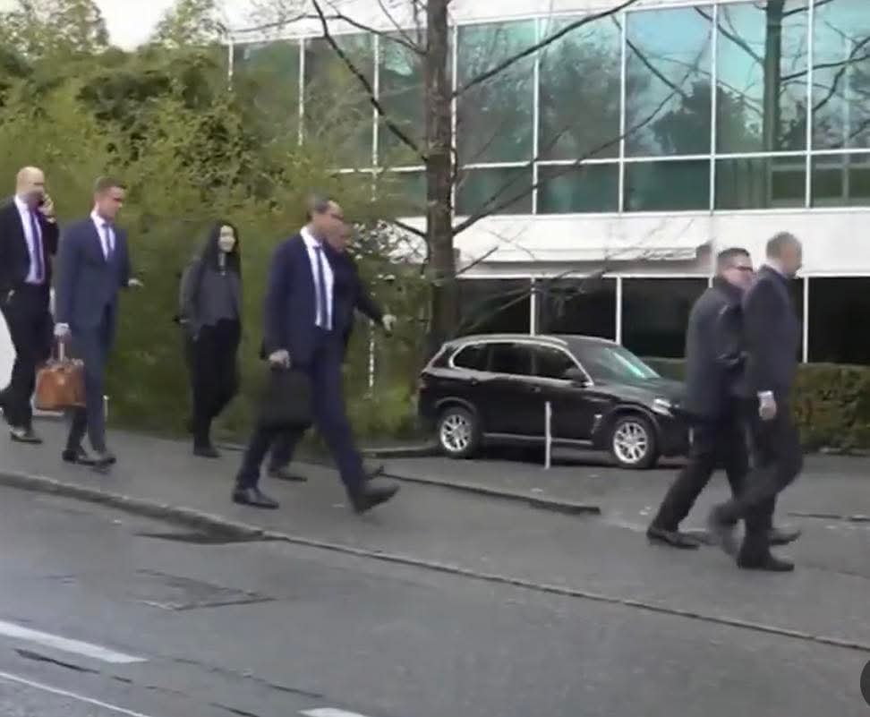 🇬🇧 🇫🇷 🇺🇸 🇷🇺 🇺🇦

Delegations from the United Kingdom and France showed up to the Geneva negotiations without being invited and completely shifted the dynamic. The original plan between Trump and Russia was to corner Ukraine. That strategy just ran into London and Paris.

They sent