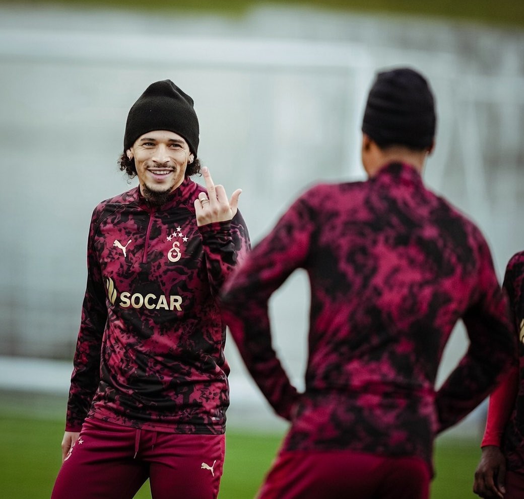 Keşke olsa efsane olur ama çok çok çok zor. Arsenal finale kalamaz çünkü!