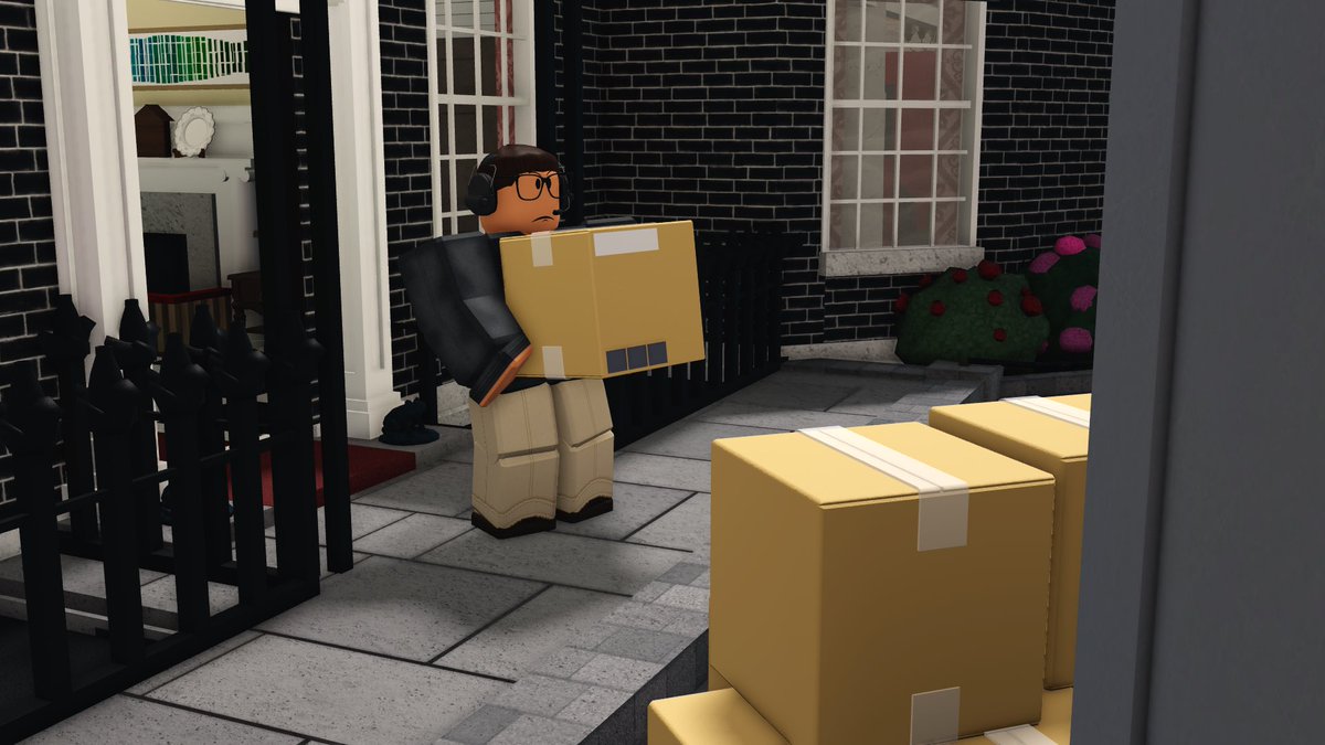 BeauFLOTUK's tweet photo. From a horrible ran country to the best country ever, 5,000 boxes are being moved by our great staff.

Each box holds a memory and I’d like to really thank my husband, for being the best prime minister ever, he is STILL sat in chequers working that is great. #ilovemyman #gogreen https://t.co/ZsvcaZMZO3