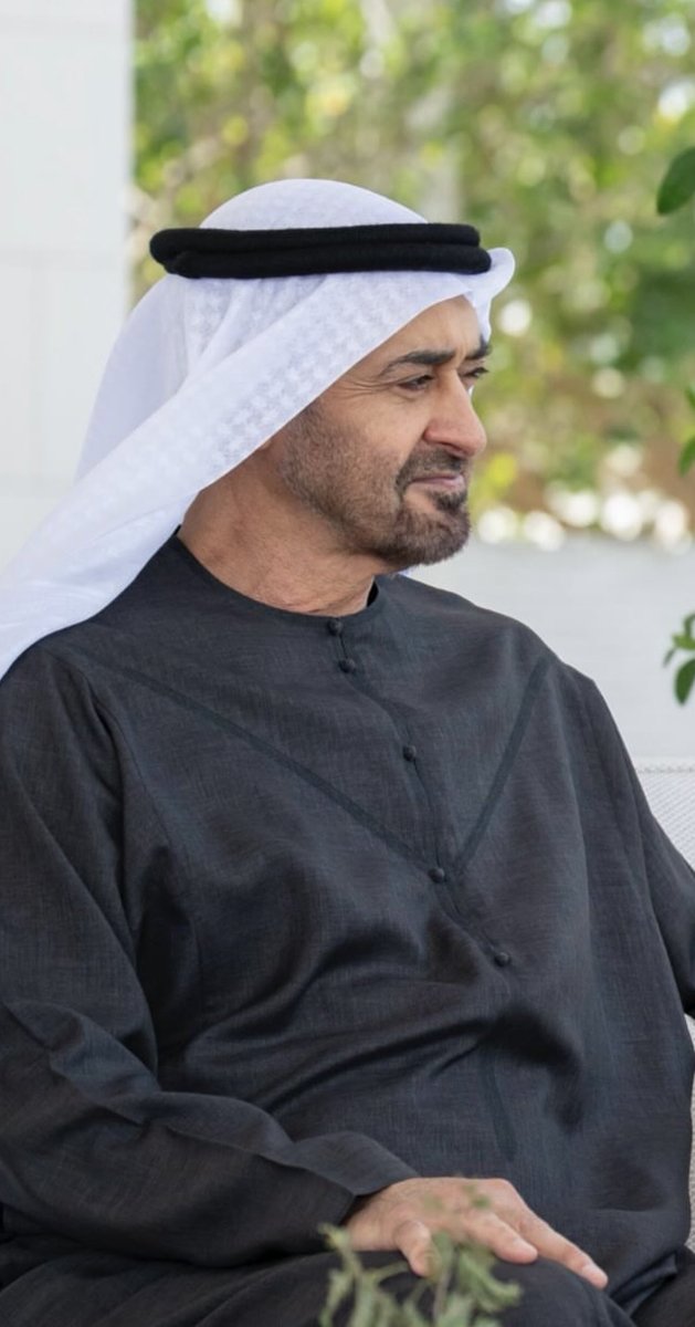 لو زاد القيل والقال … تكفينـا هالطلة اللي ترد الروح