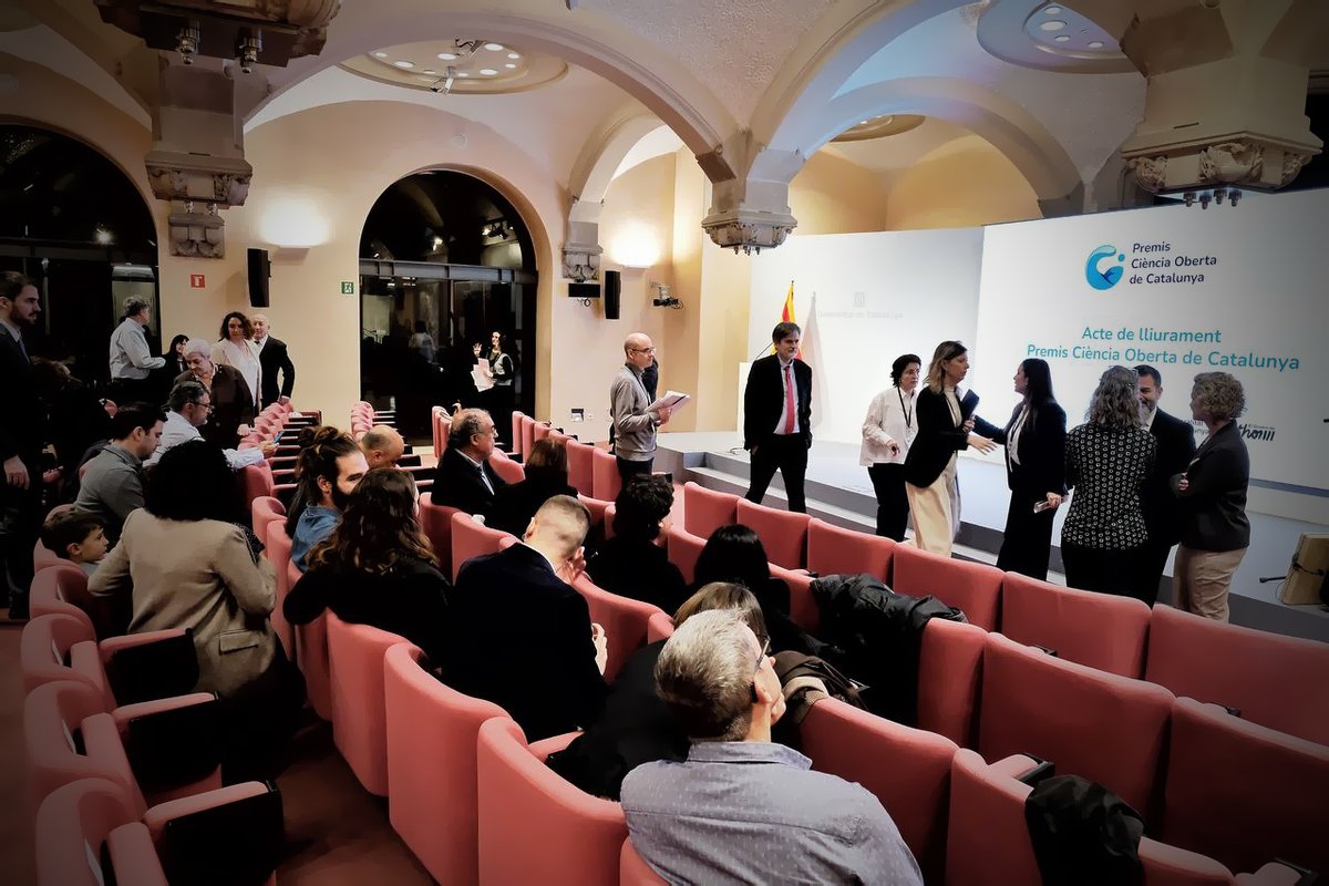 Recerca i Universitats tweet media