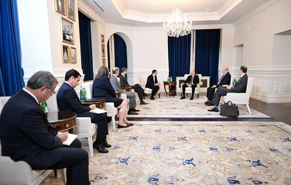 President Ilham Aliyev, who is on a working visit to Washington, met with Chief Executive Officer of American Israel Public Affairs Committee (AIPAC) Elliot Brandt and other senior staff.

president.az/en/articles/vi…