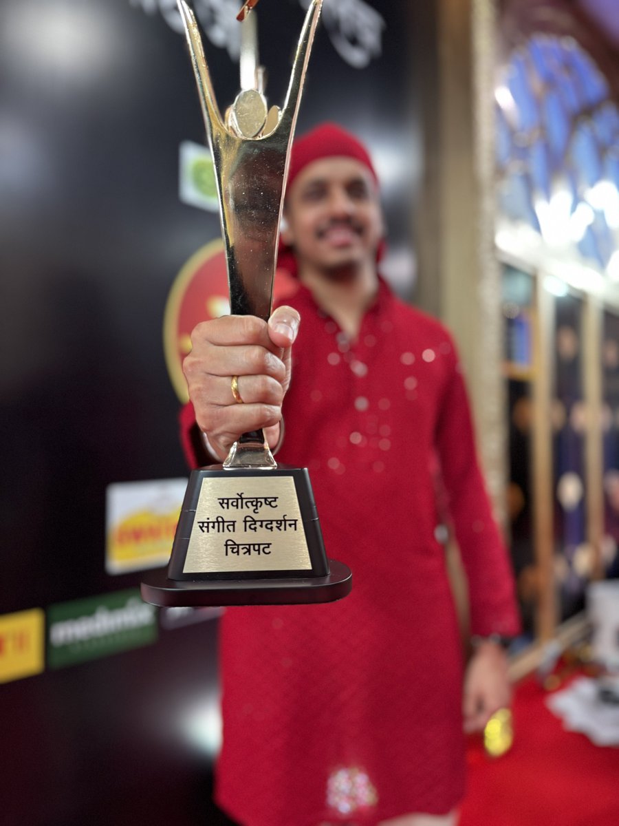 Gulraj_Singh's tweet photo. Grateful..!! 🙏❤️
#ZeeChitraGaurav #BestMusicComposerFilm
#Aarpar https://t.co/UJkUA68RbG