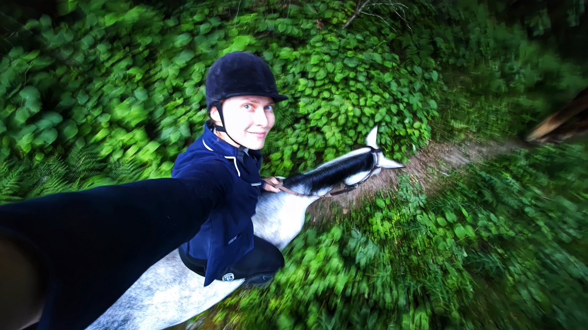 Polina S tweet media